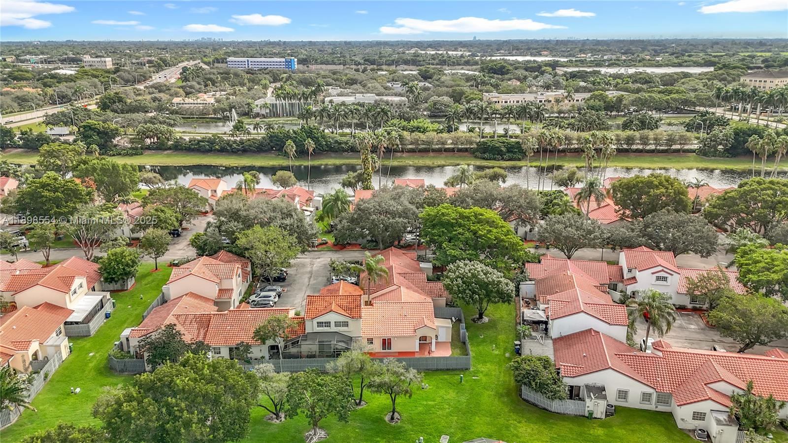 COUNTRY ISLES PHASE II - Residential