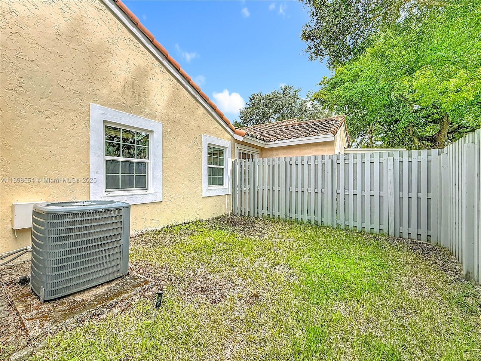 COUNTRY ISLES PHASE II - Residential