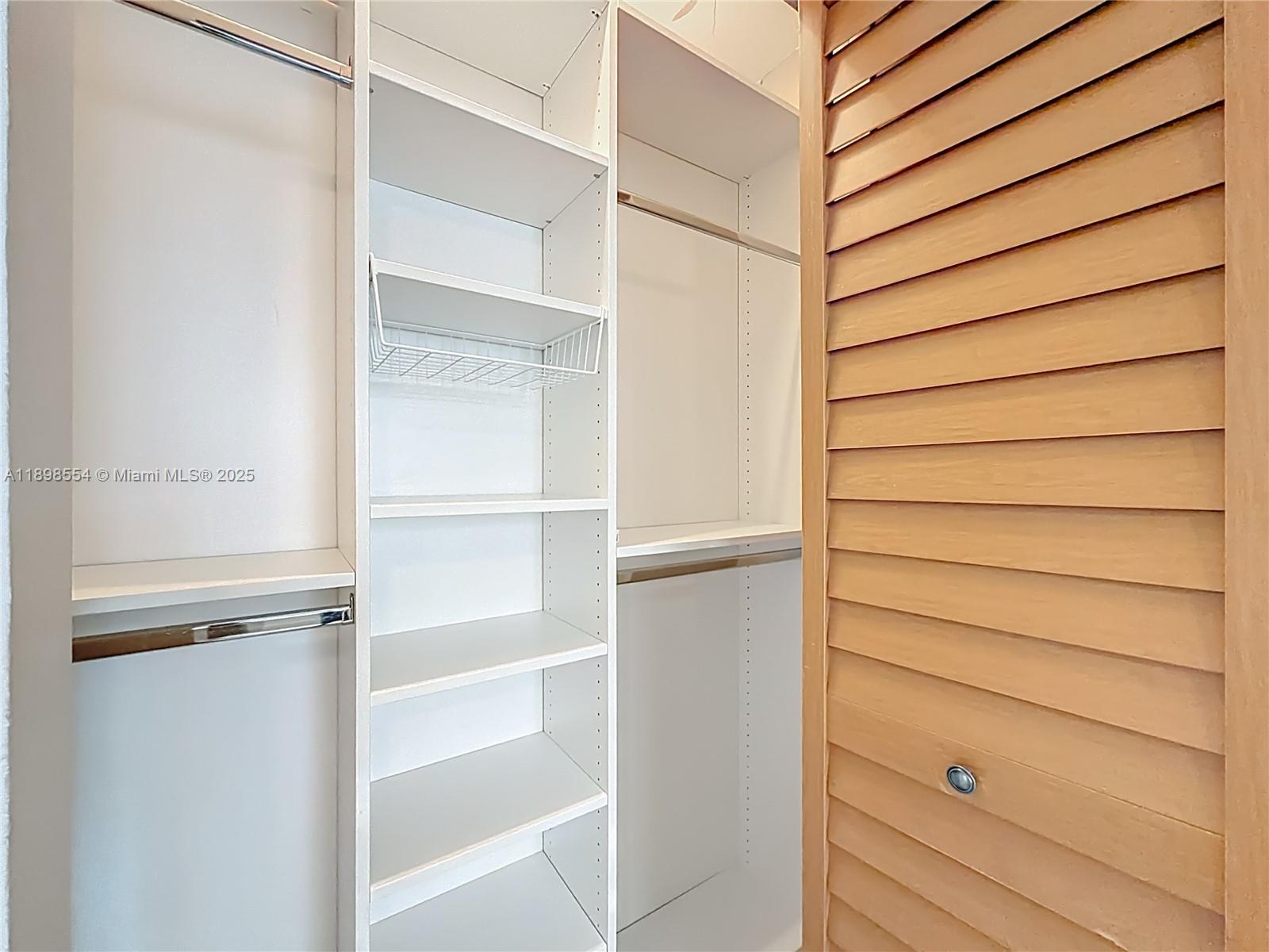 COUNTRY ISLES PHASE II - Residential