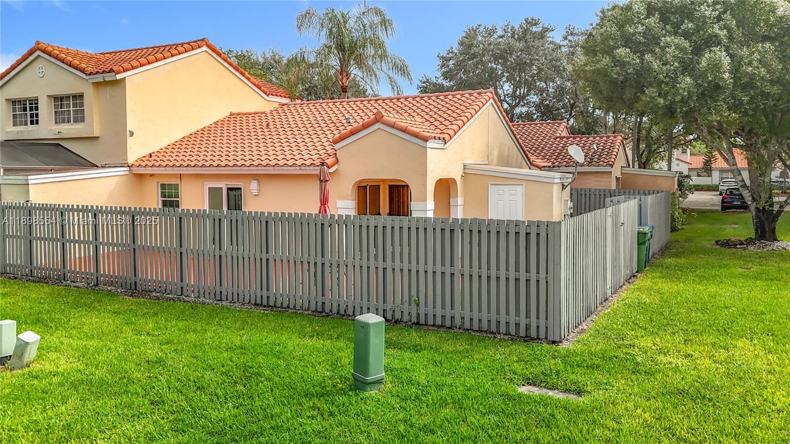 COUNTRY ISLES PHASE II - Residential