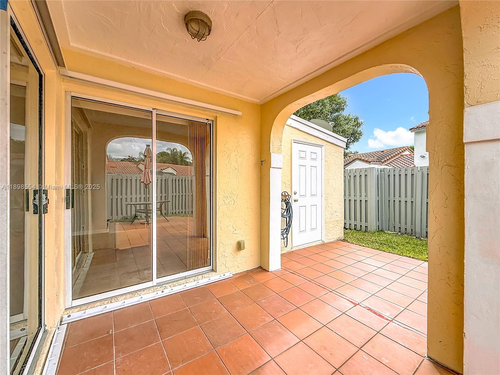 COUNTRY ISLES PHASE II - Residential