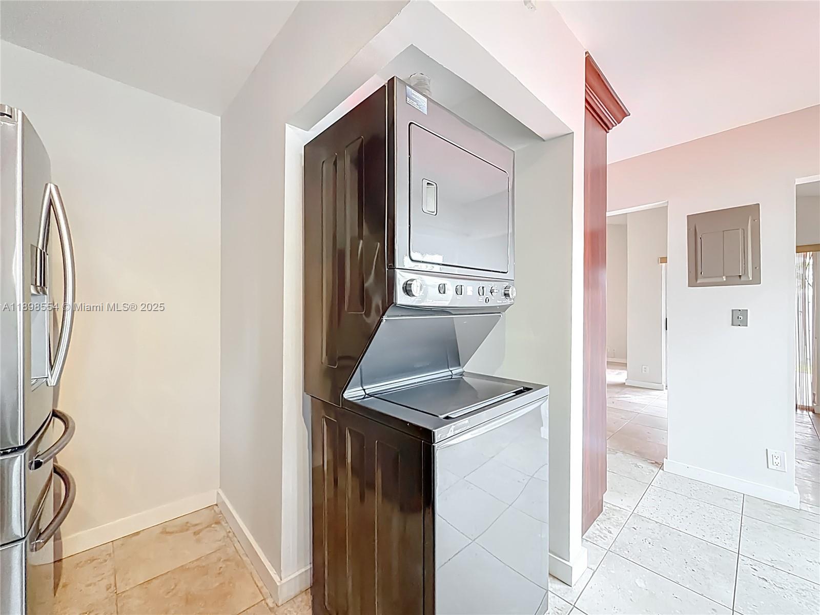 COUNTRY ISLES PHASE II - Residential