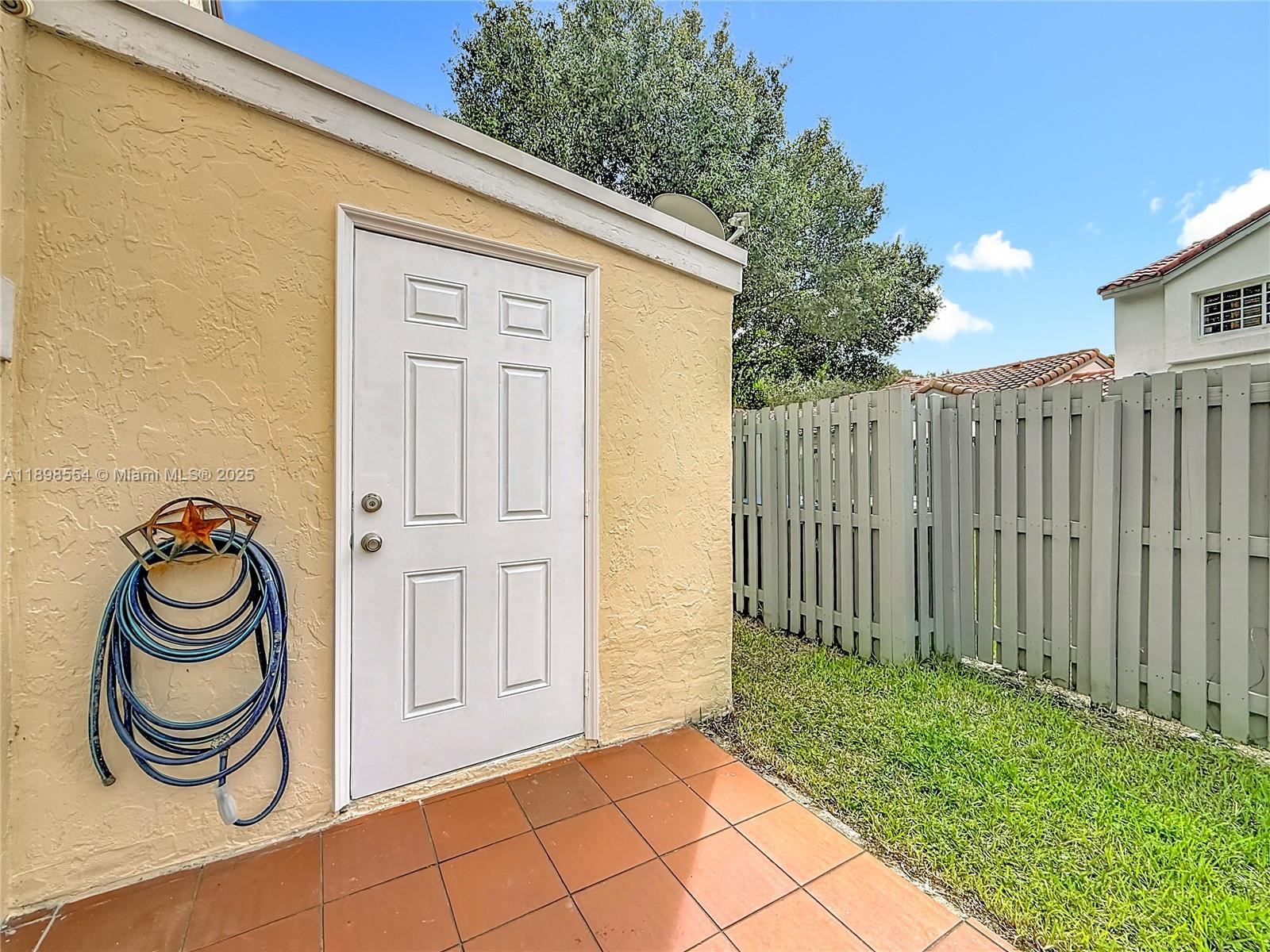 COUNTRY ISLES PHASE II - Residential