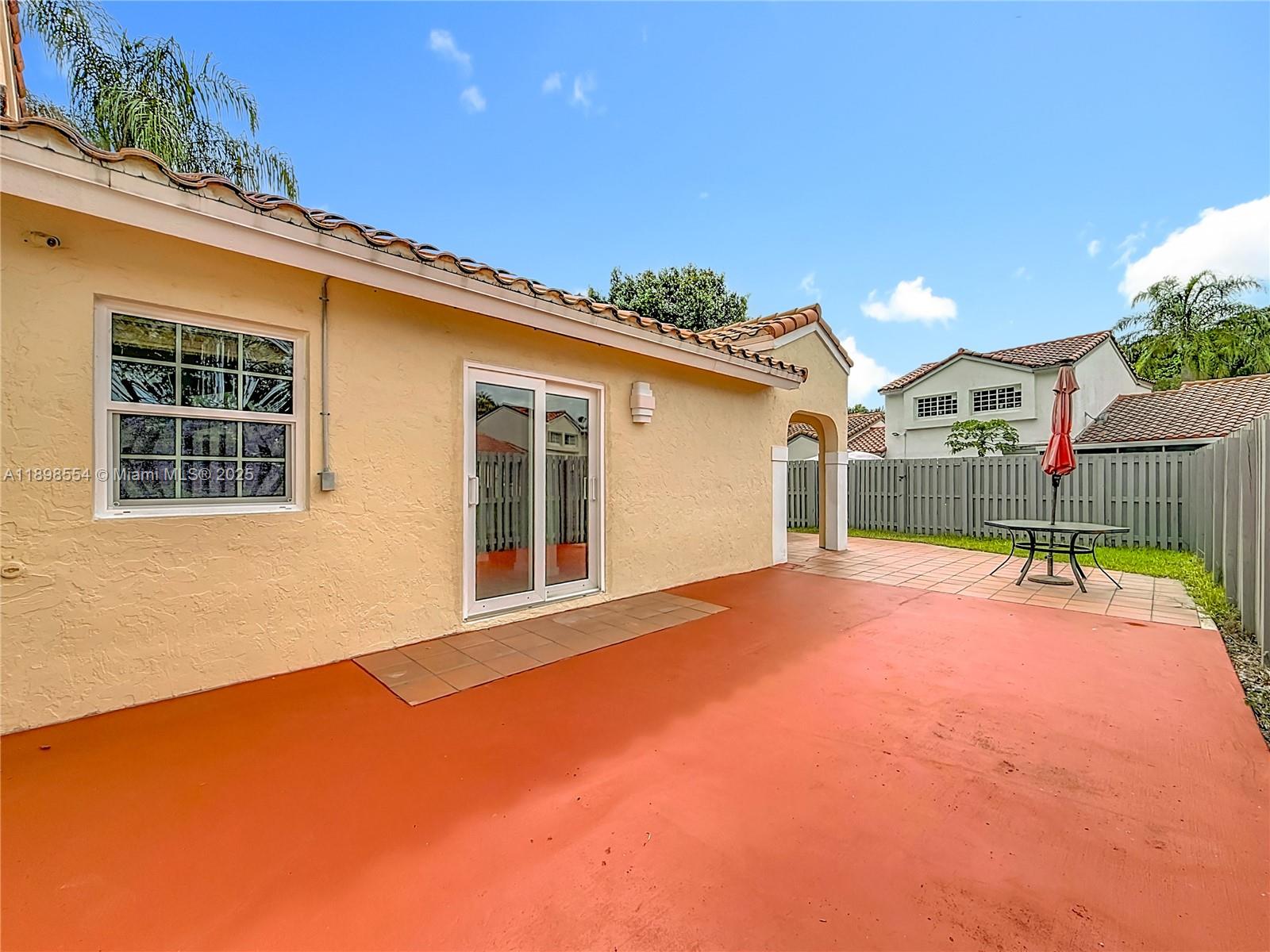 COUNTRY ISLES PHASE II - Residential