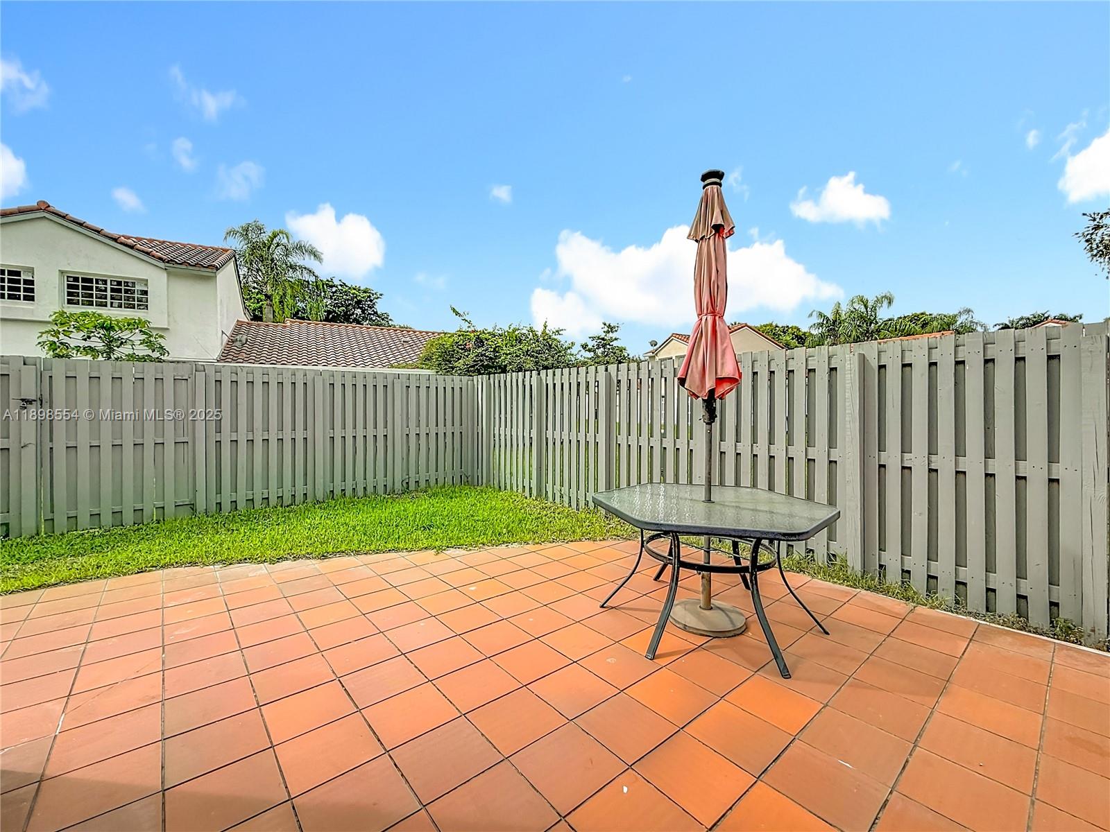 COUNTRY ISLES PHASE II - Residential