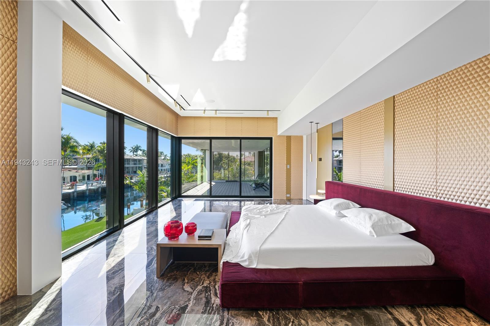 CORAL ISLES - Residential