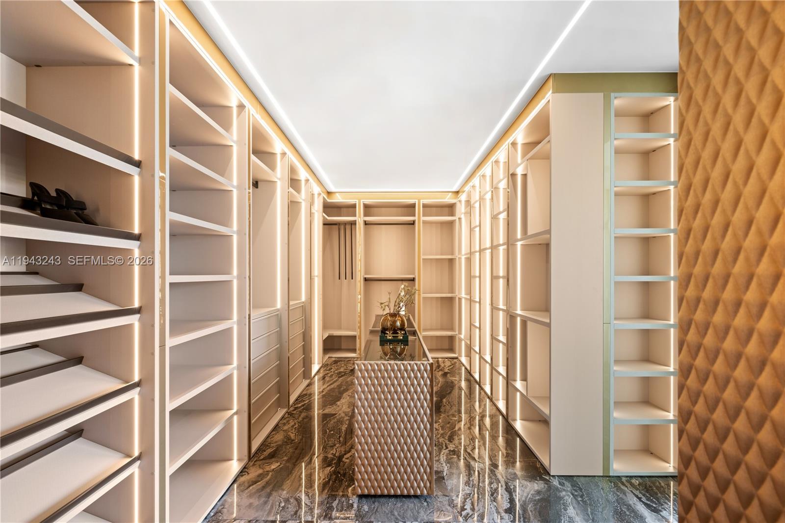 CORAL ISLES - Residential