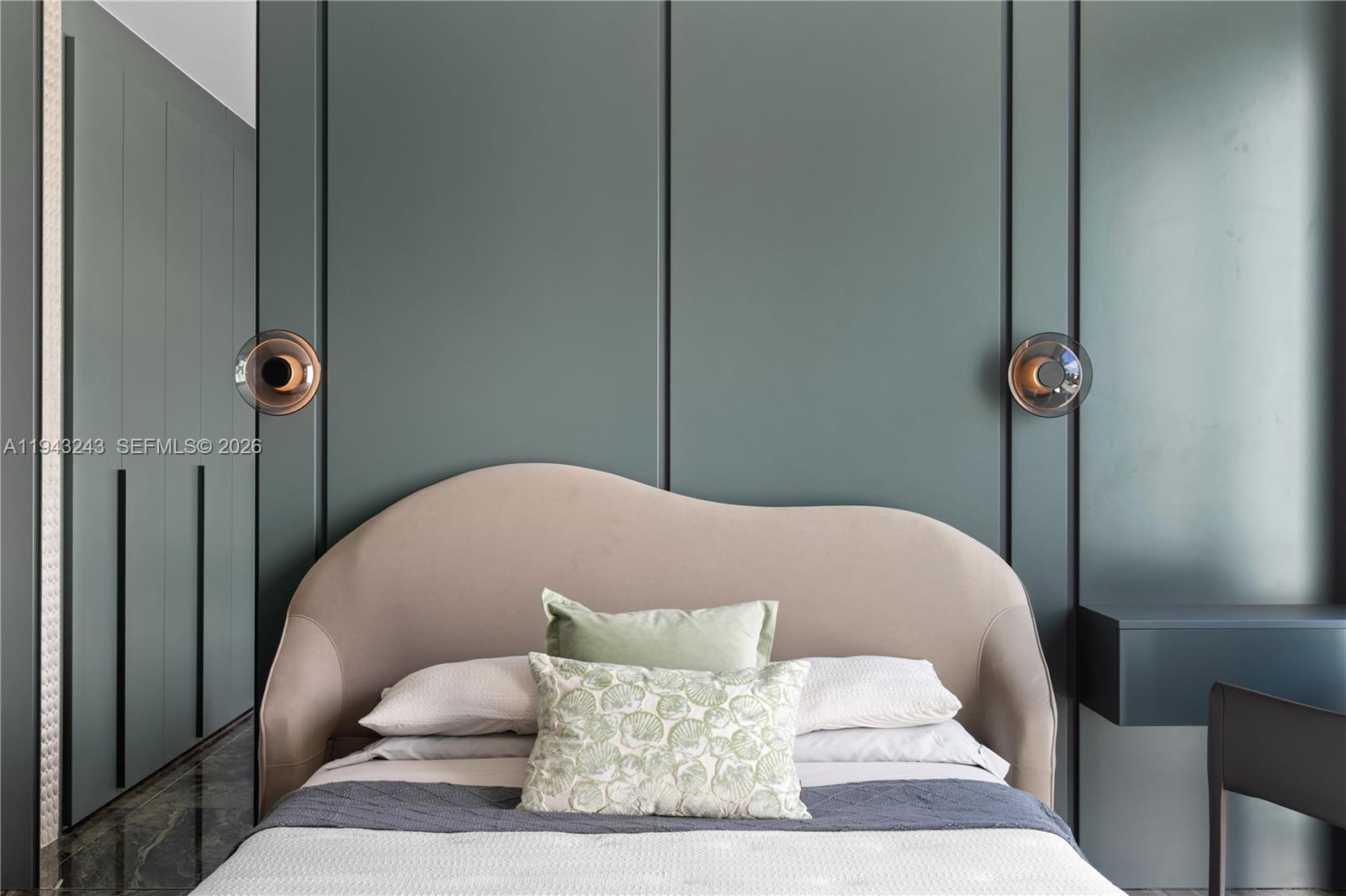 CORAL ISLES - Residential