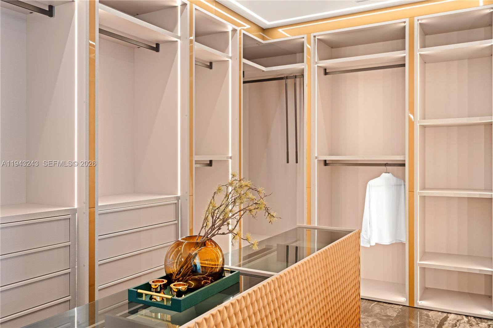 CORAL ISLES - Residential