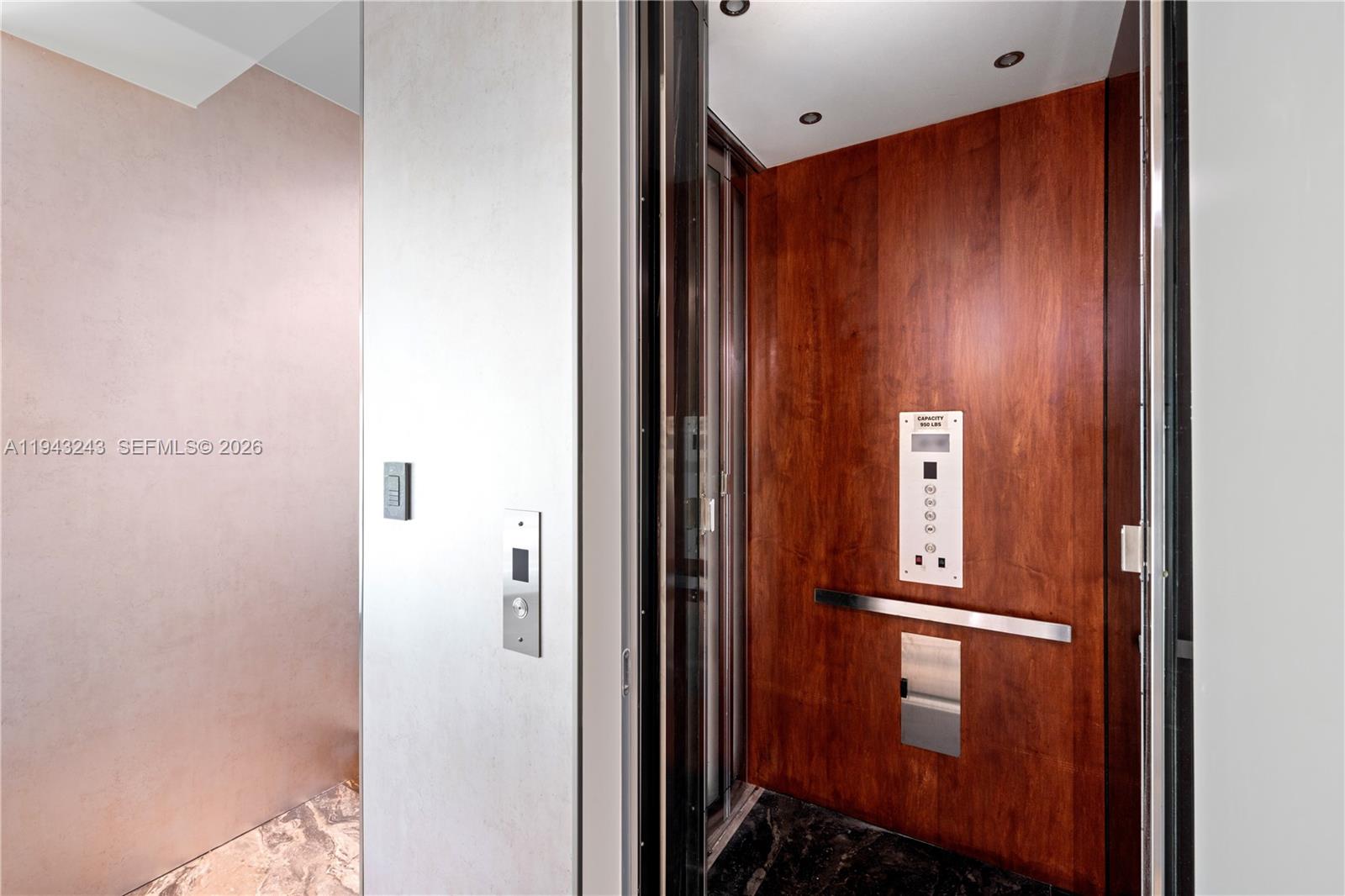 CORAL ISLES - Residential