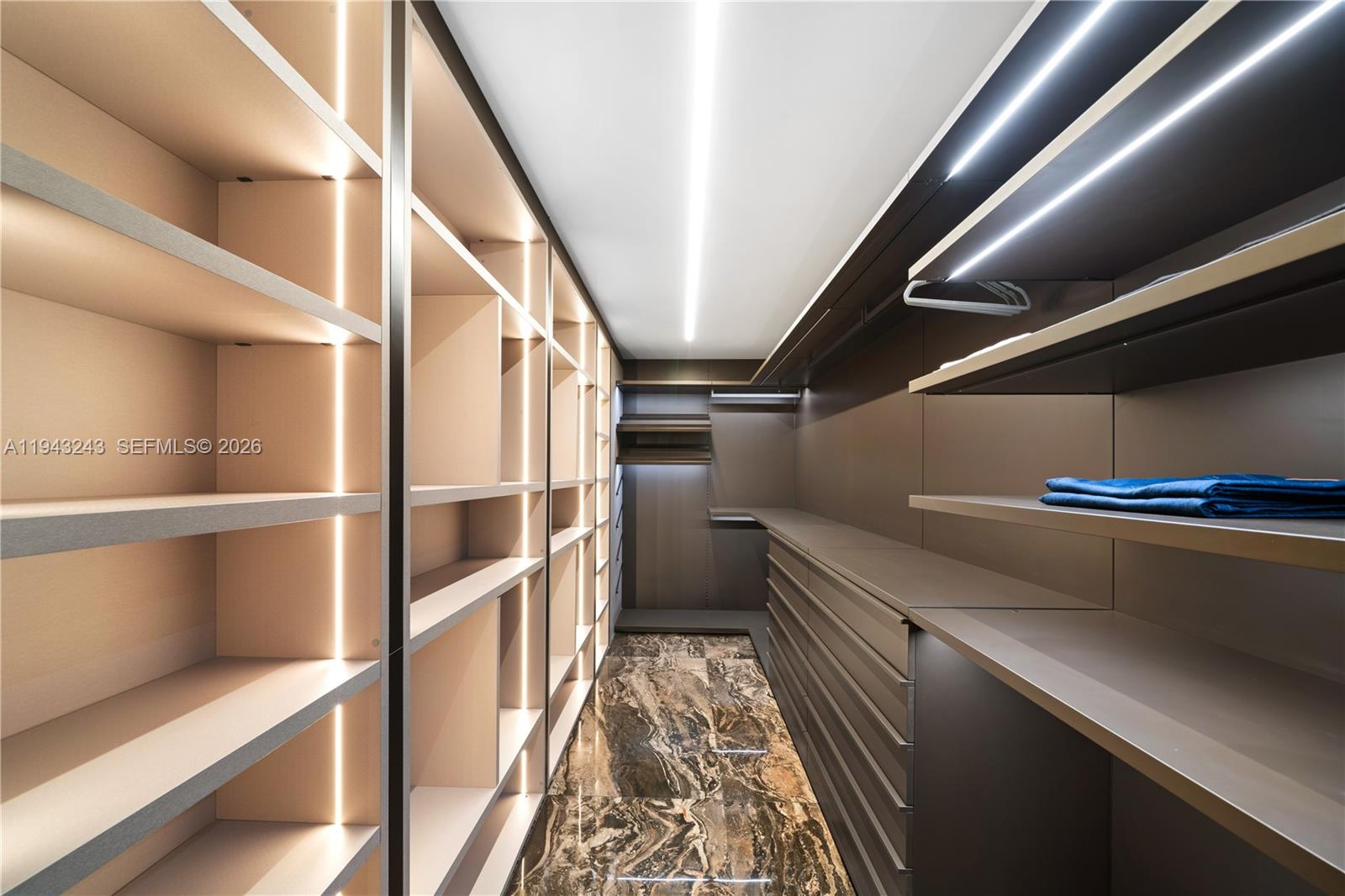 CORAL ISLES - Residential