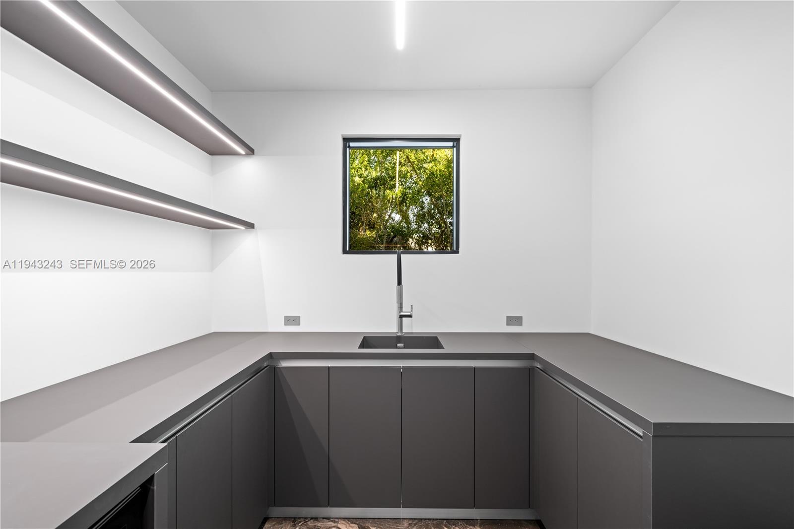 CORAL ISLES - Residential