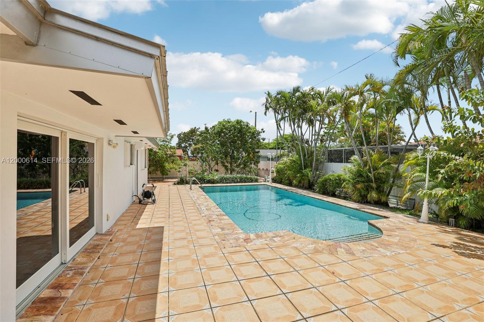 CORAL PARK ESTATES SEC 1 - Residential