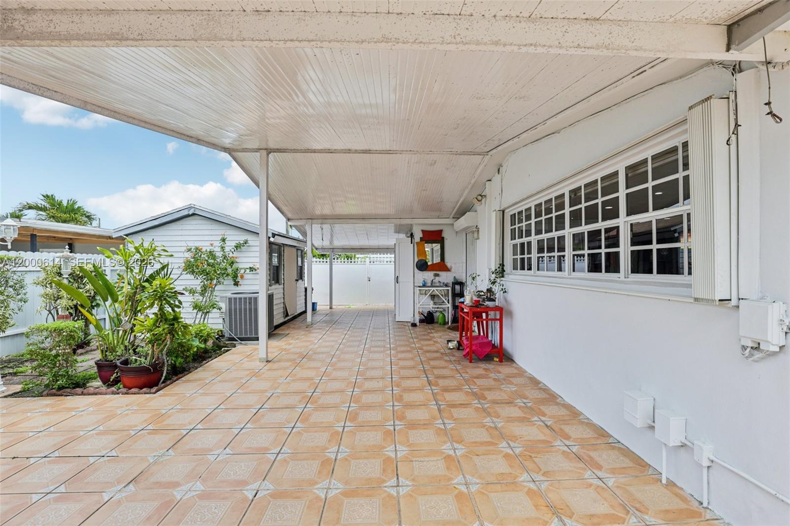 CORAL PARK ESTATES SEC 1 - Residential