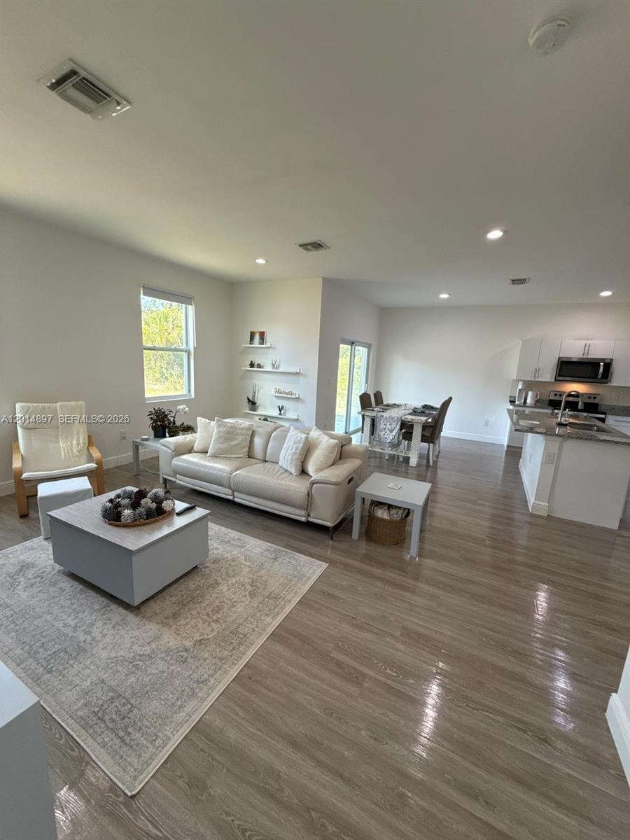 PT LaBELLE UNIT 3 - Residential