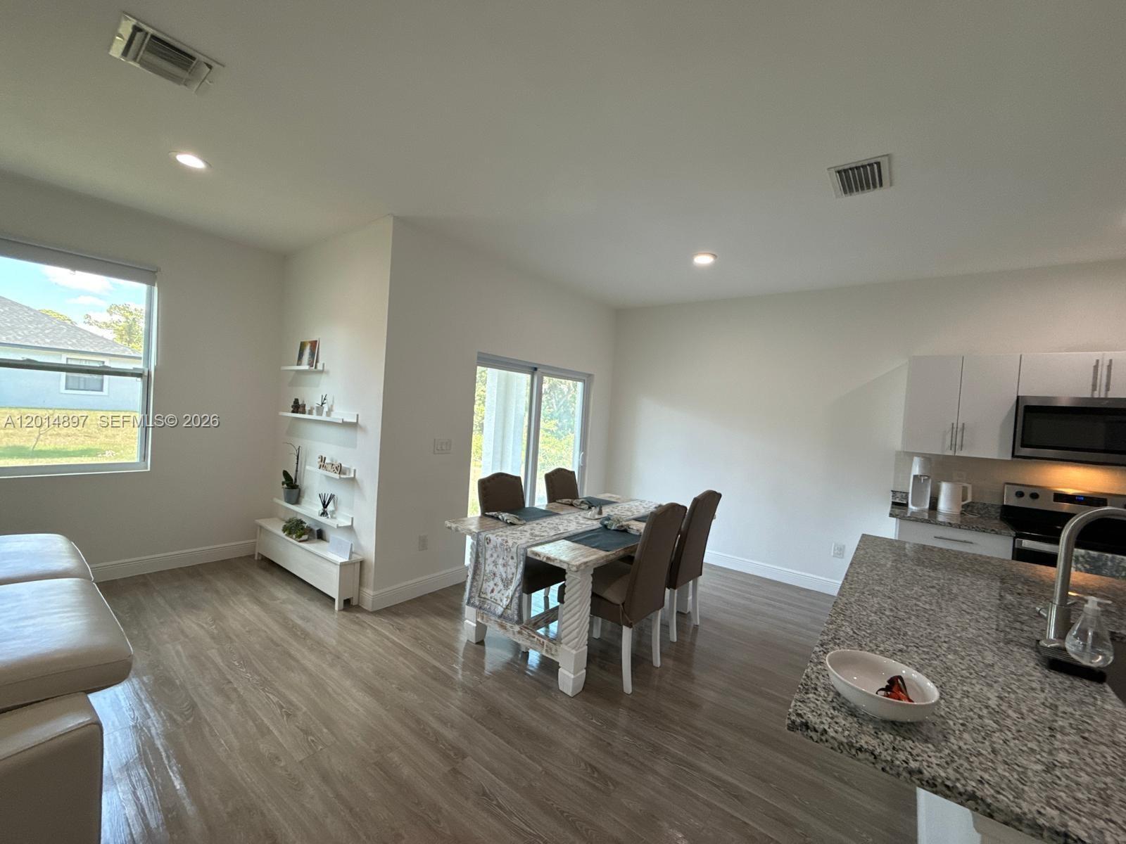 PT LaBELLE UNIT 3 - Residential