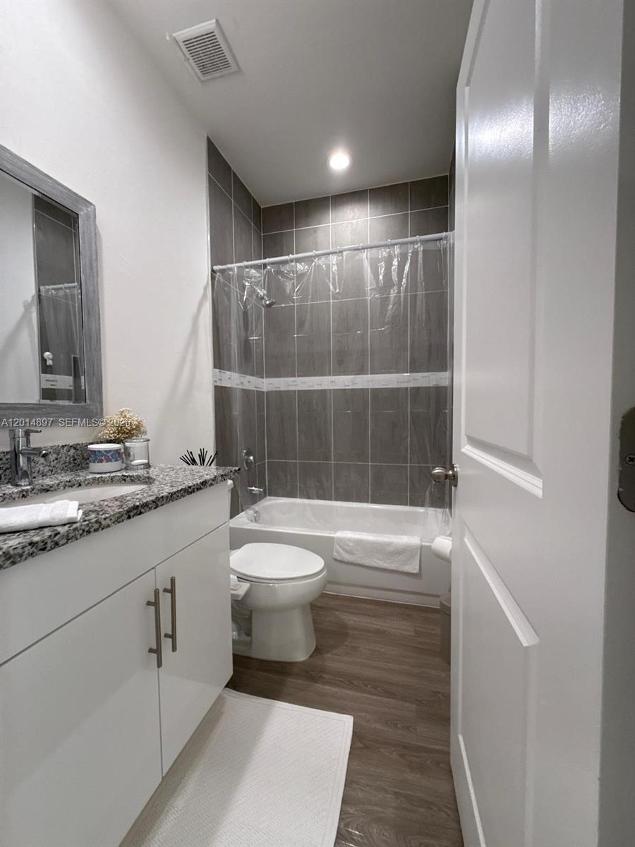 PT LaBELLE UNIT 3 - Residential