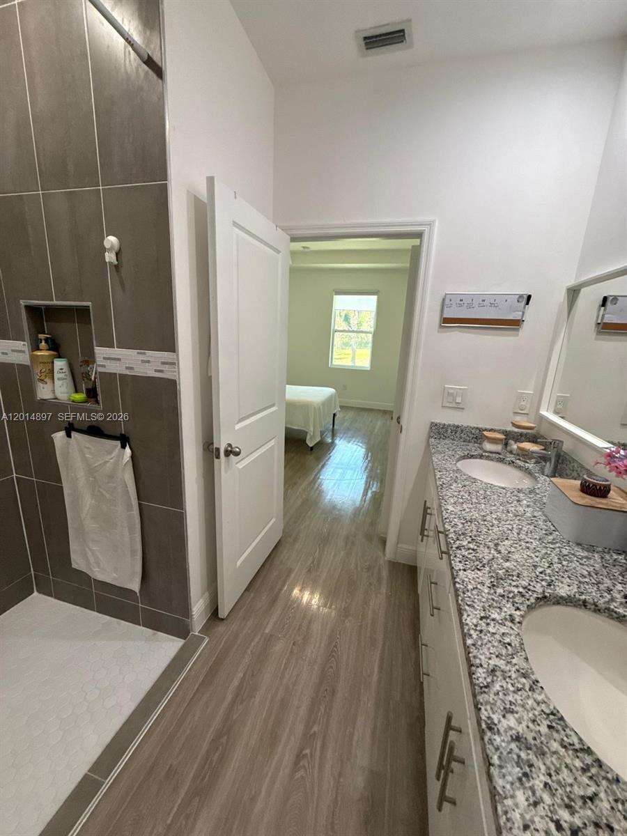 PT LaBELLE UNIT 3 - Residential