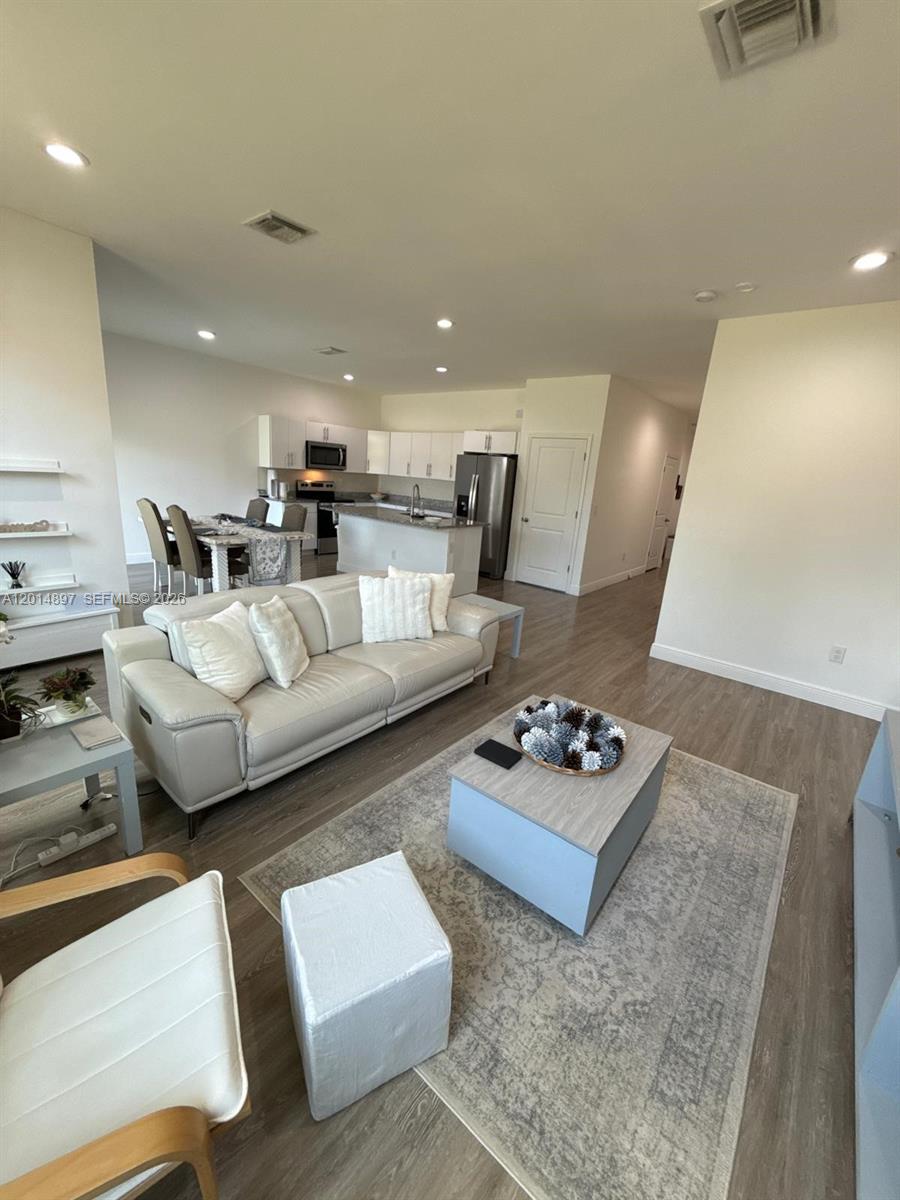 PT LaBELLE UNIT 3 - Residential