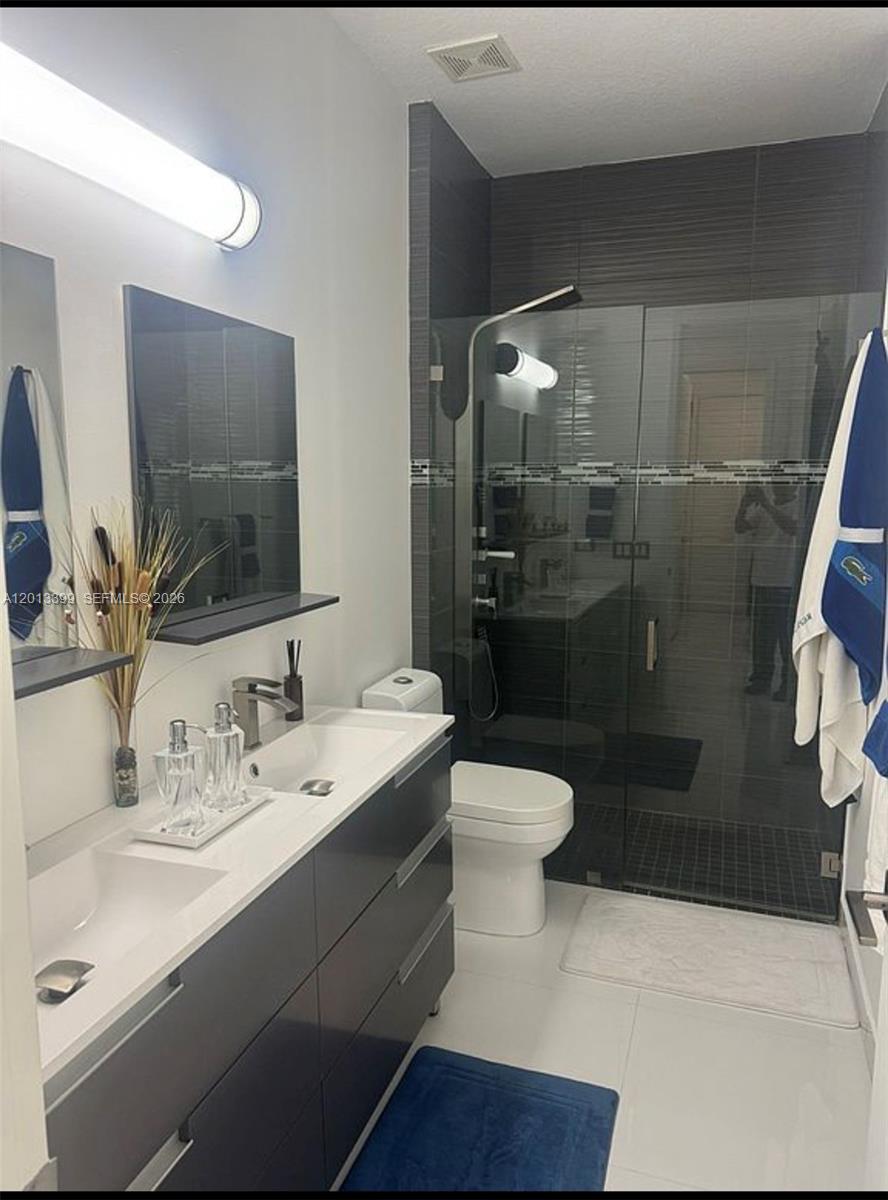 RESERVE AT HUNTINGTON 174 - Residential
