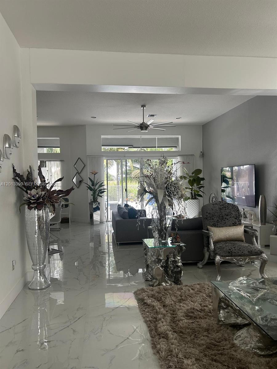 RESERVE AT HUNTINGTON 174 - Residential