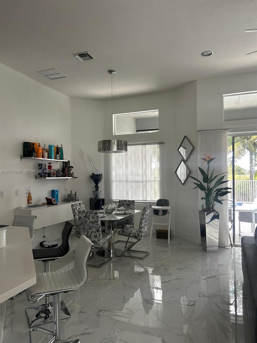 RESERVE AT HUNTINGTON 174 - Residential