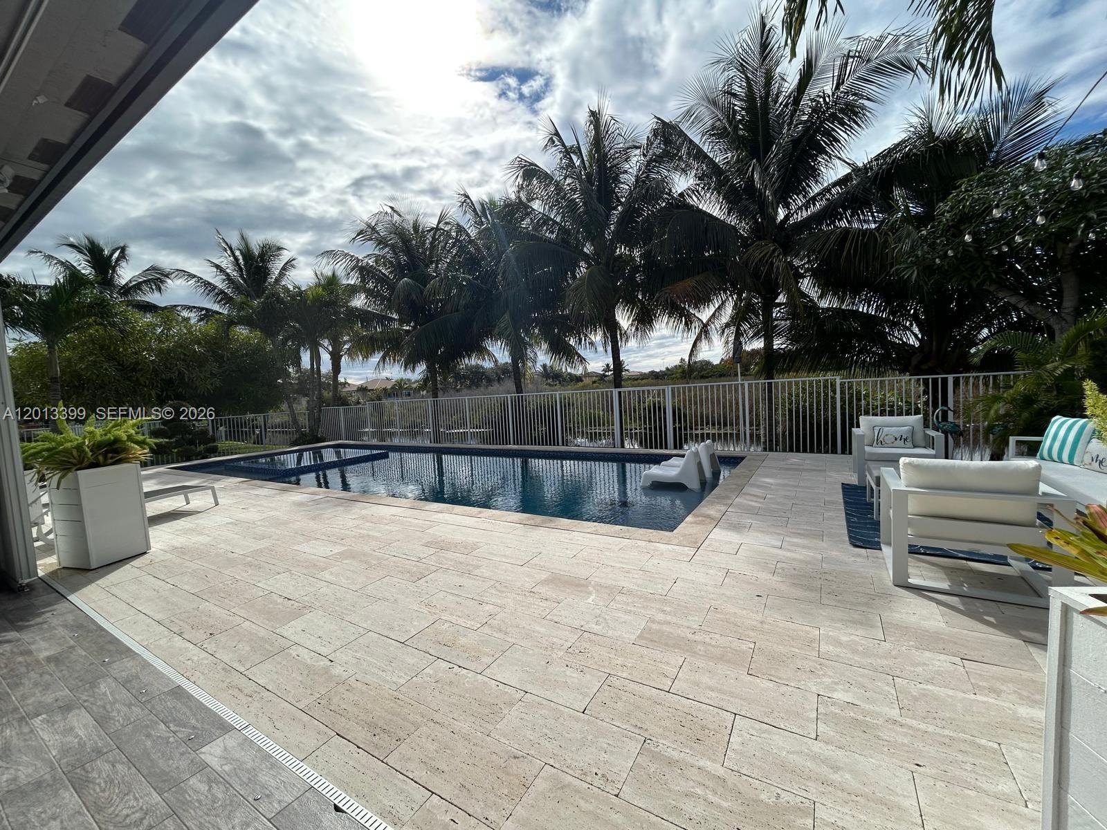 RESERVE AT HUNTINGTON 174 - Residential