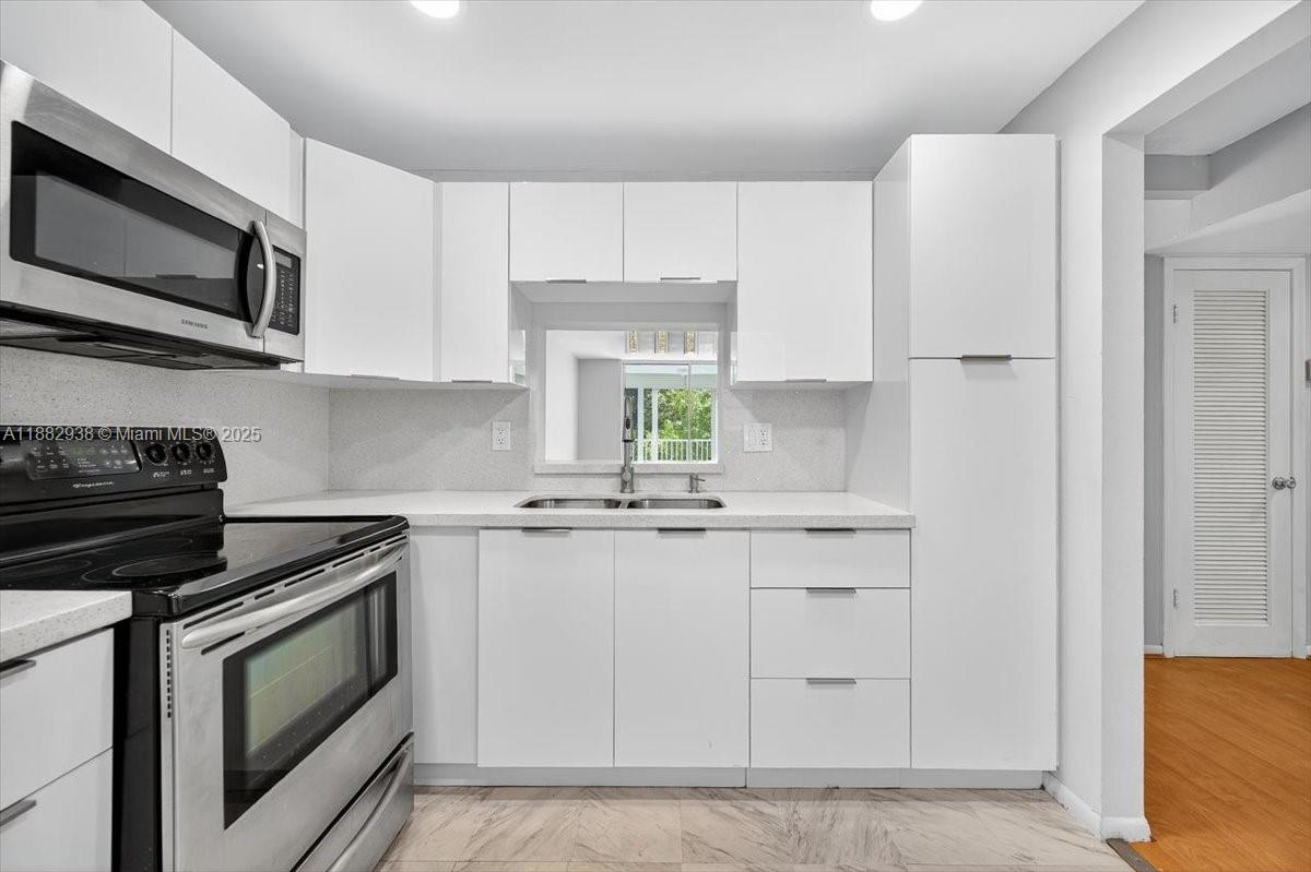 MEADOWBROOK CONDO APTS BL - Residential
