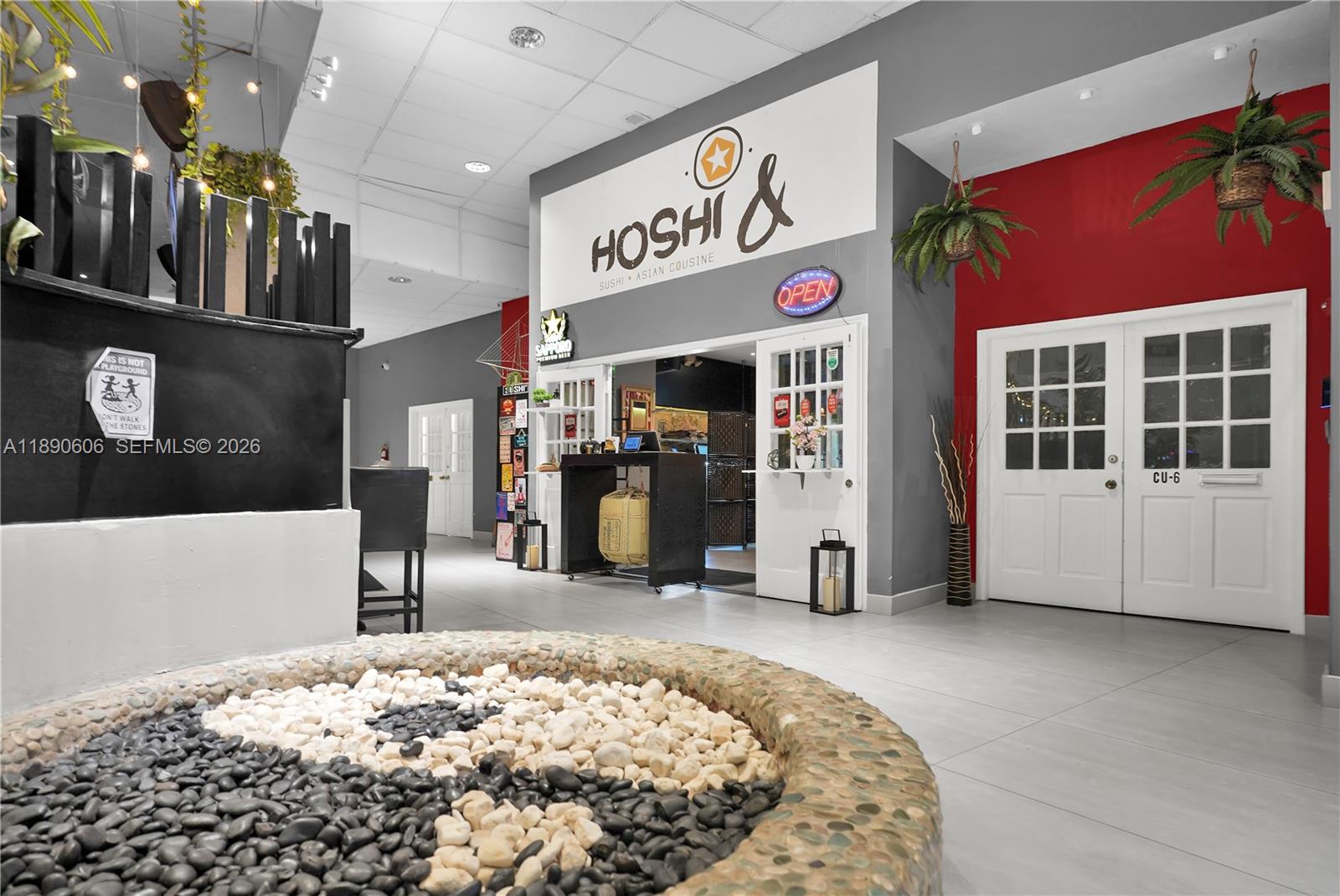 THE CARRIAGE HOUSE CONDO - Residential