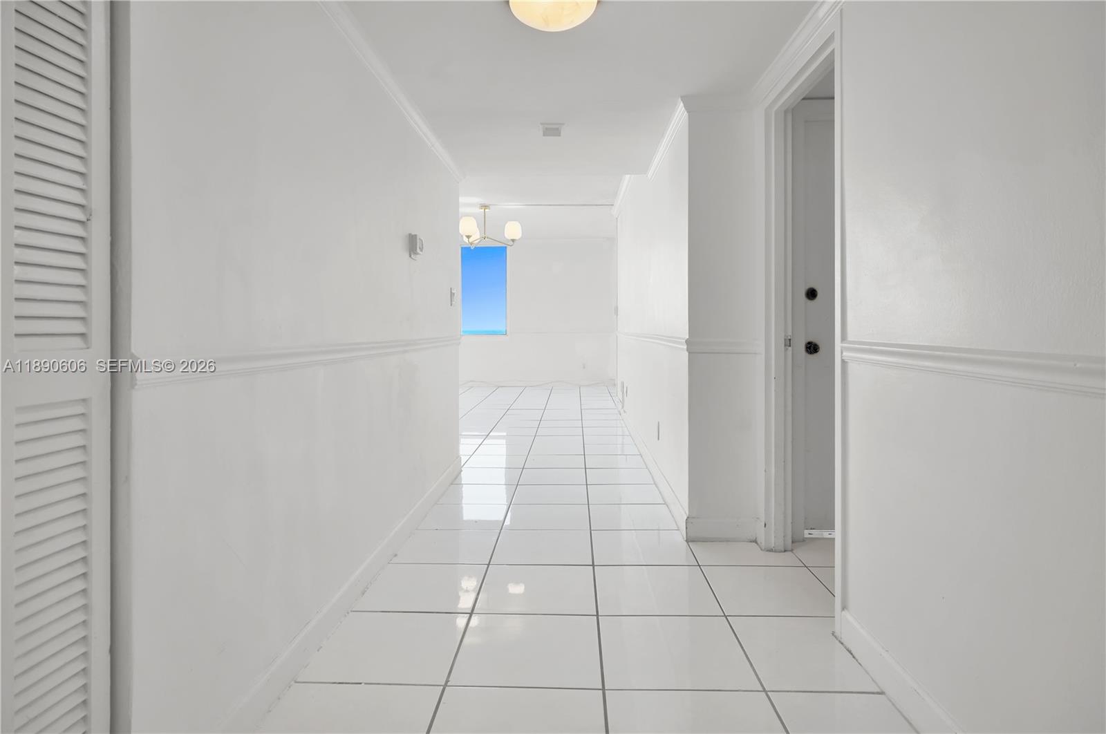 THE CARRIAGE HOUSE CONDO - Residential