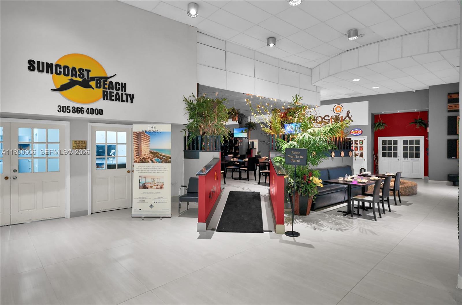 THE CARRIAGE HOUSE CONDO - Residential