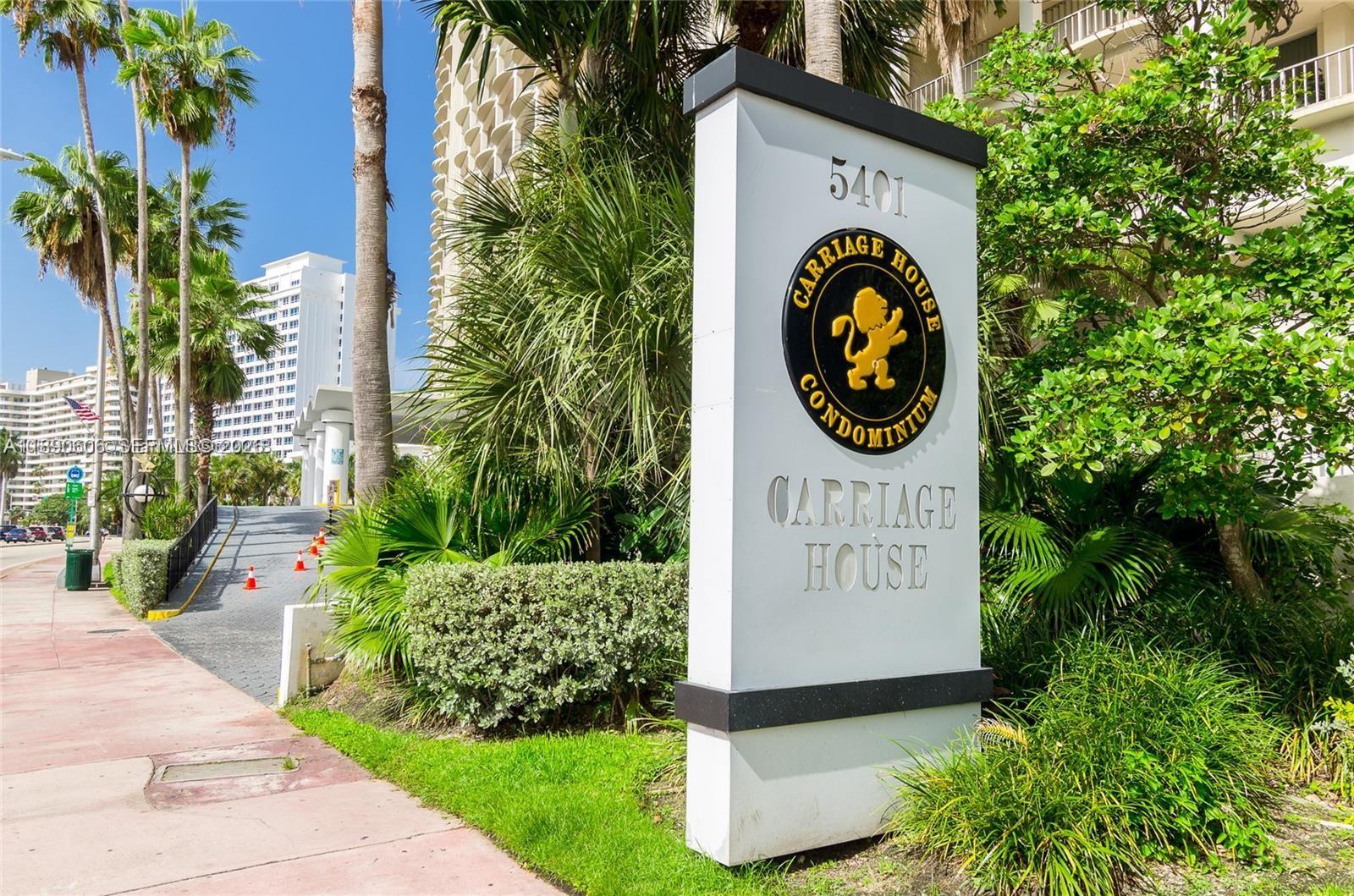 THE CARRIAGE HOUSE CONDO - Residential