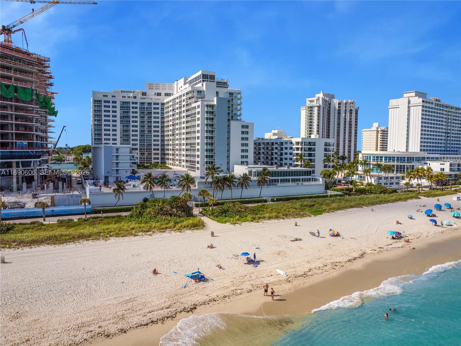 THE CARRIAGE HOUSE CONDO - Residential