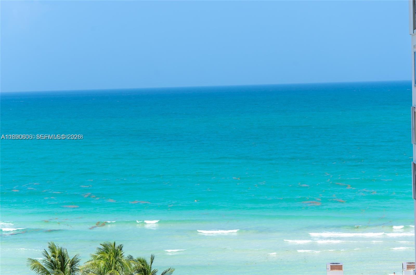 THE CARRIAGE HOUSE CONDO - Residential