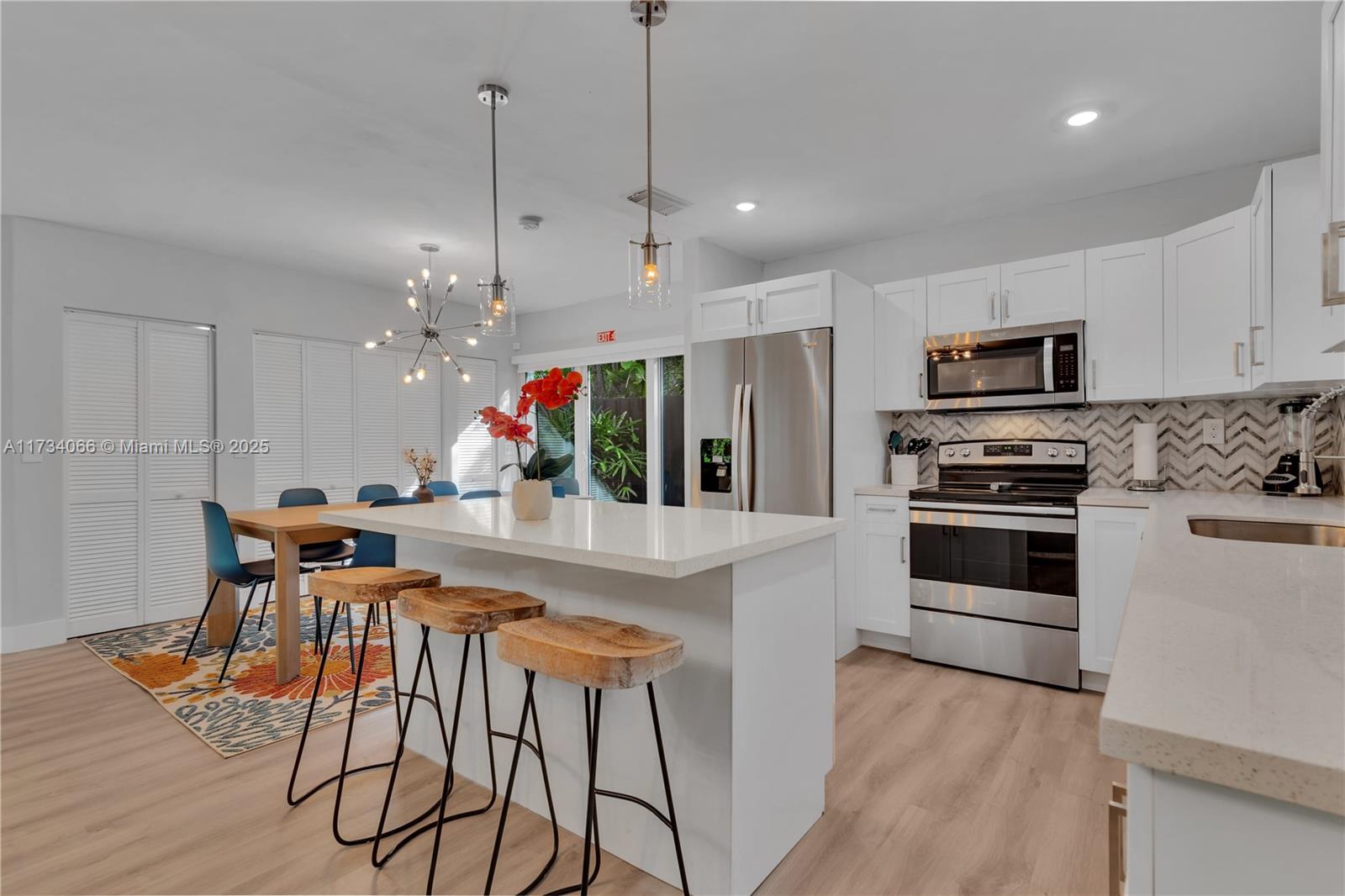 204 SW 19th Ave