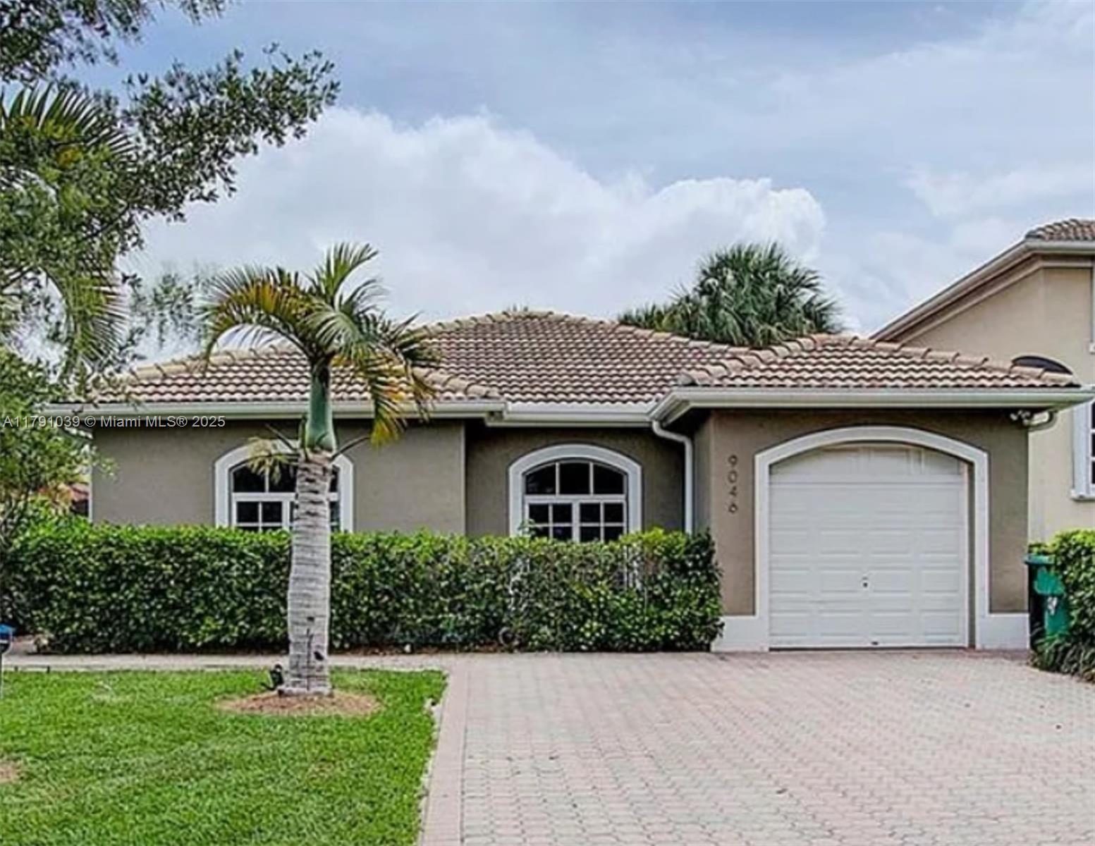 9046 Sw 160 Ter, Palmetto Bay, Miami-Dade County, Florida - 3 Bedrooms  
2 Bathrooms - 