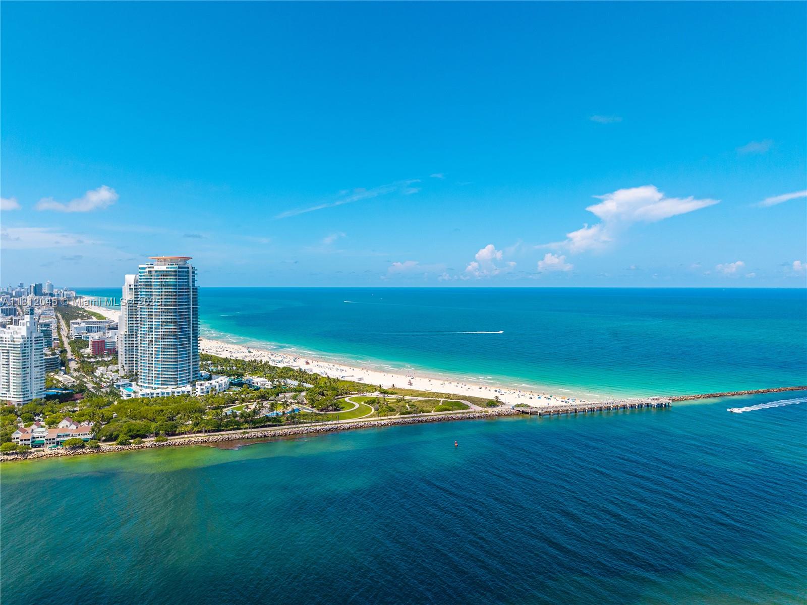 CONTINUUM ON SOUTH BEACH - Residential
