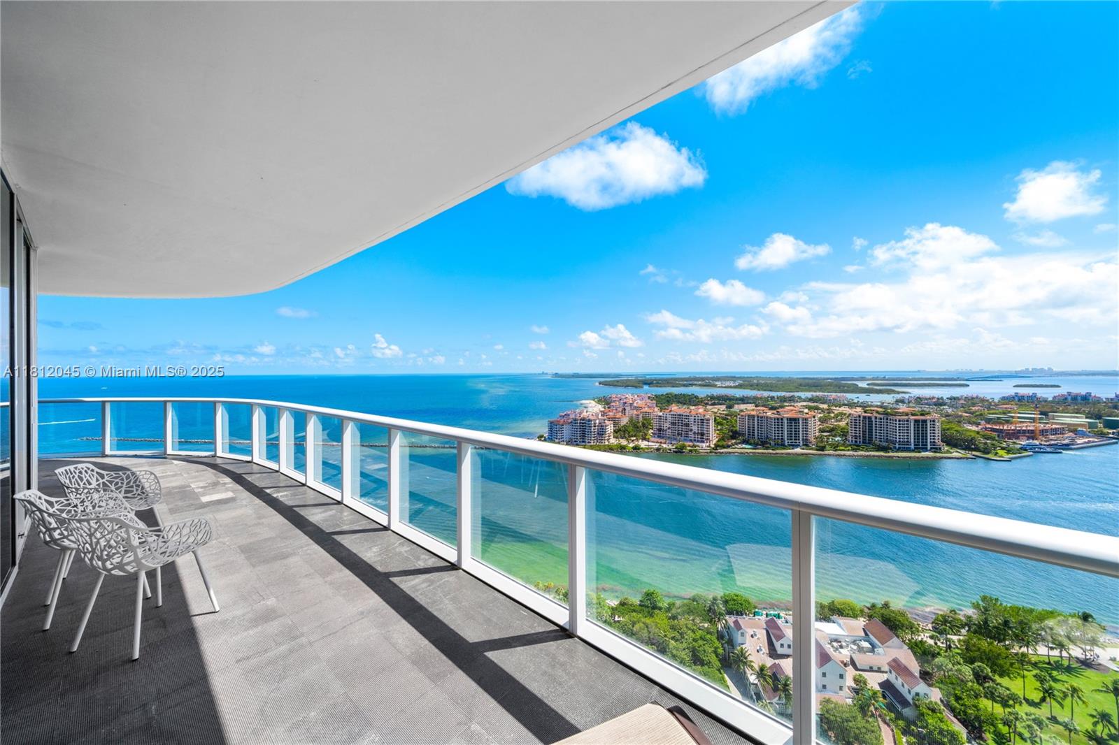 CONTINUUM ON SOUTH BEACH - Residential