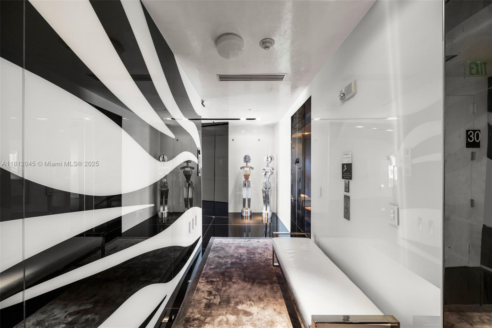 CONTINUUM ON SOUTH BEACH - Residential