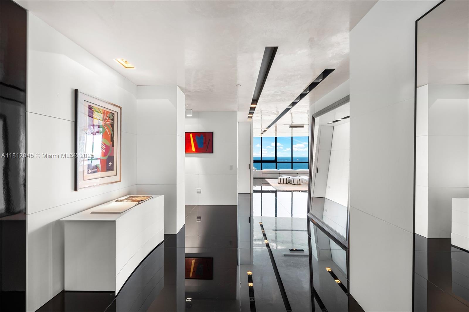 100 S Pointe Dr 3003