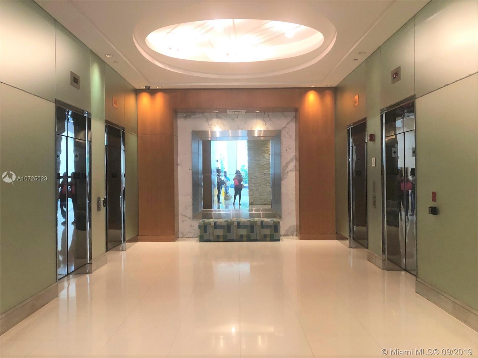 BRICKELL ON THE RIVER S T - Residential