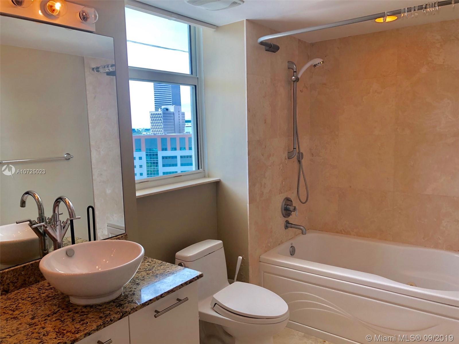 BRICKELL ON THE RIVER S T - Residential