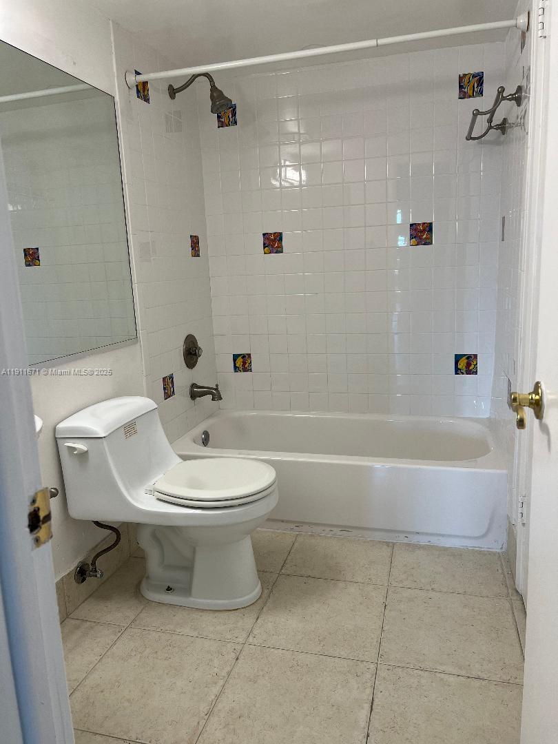 KENLAND WALK CONDO III - Residential Lease