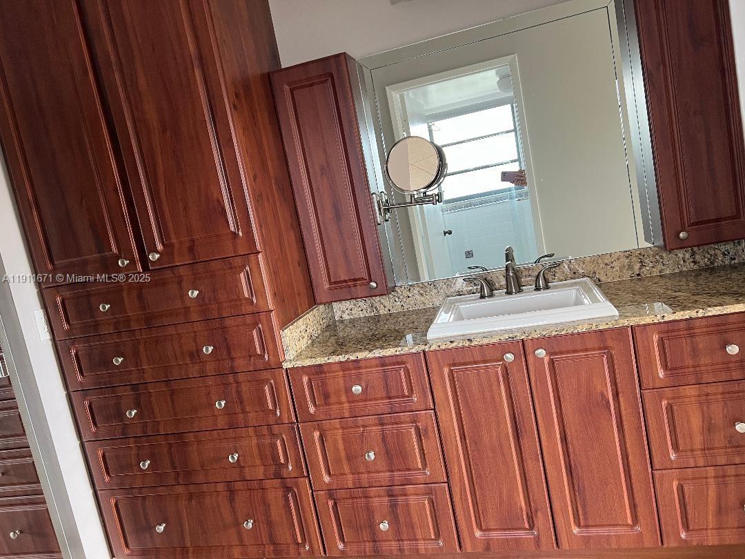 KENLAND WALK CONDO III - Residential Lease