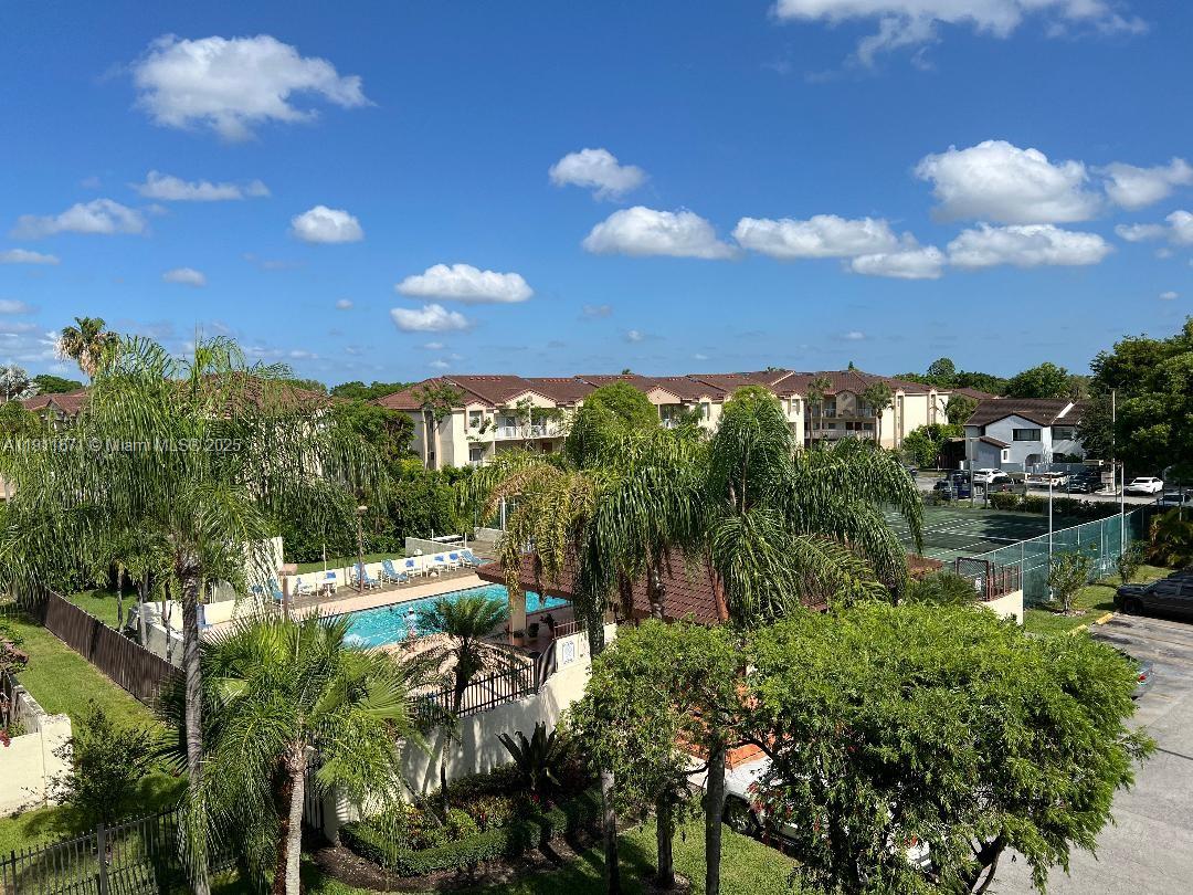 KENLAND WALK CONDO III - Residential Lease