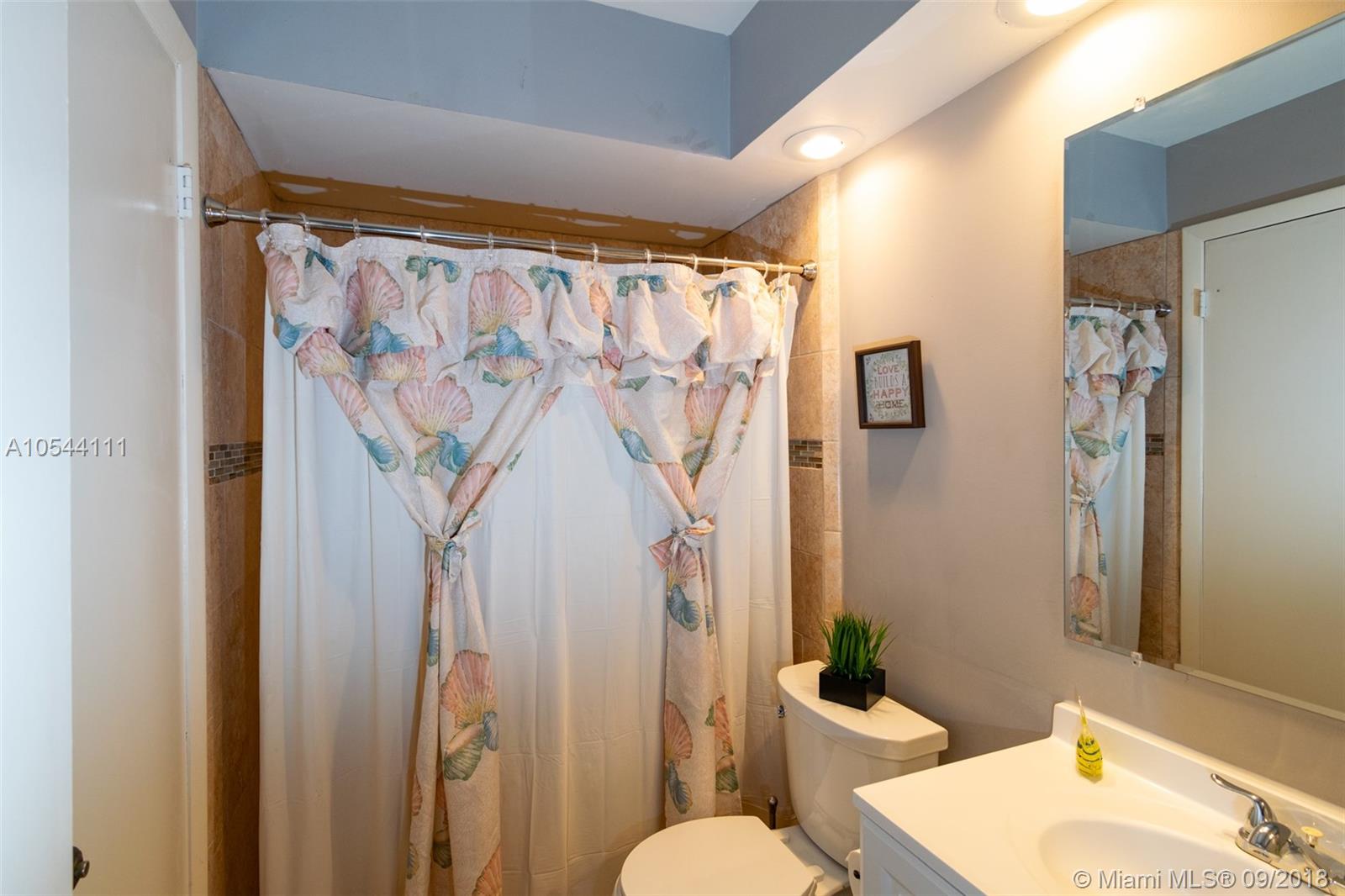 LKS OF MEADOW VILG HOMES - Residential