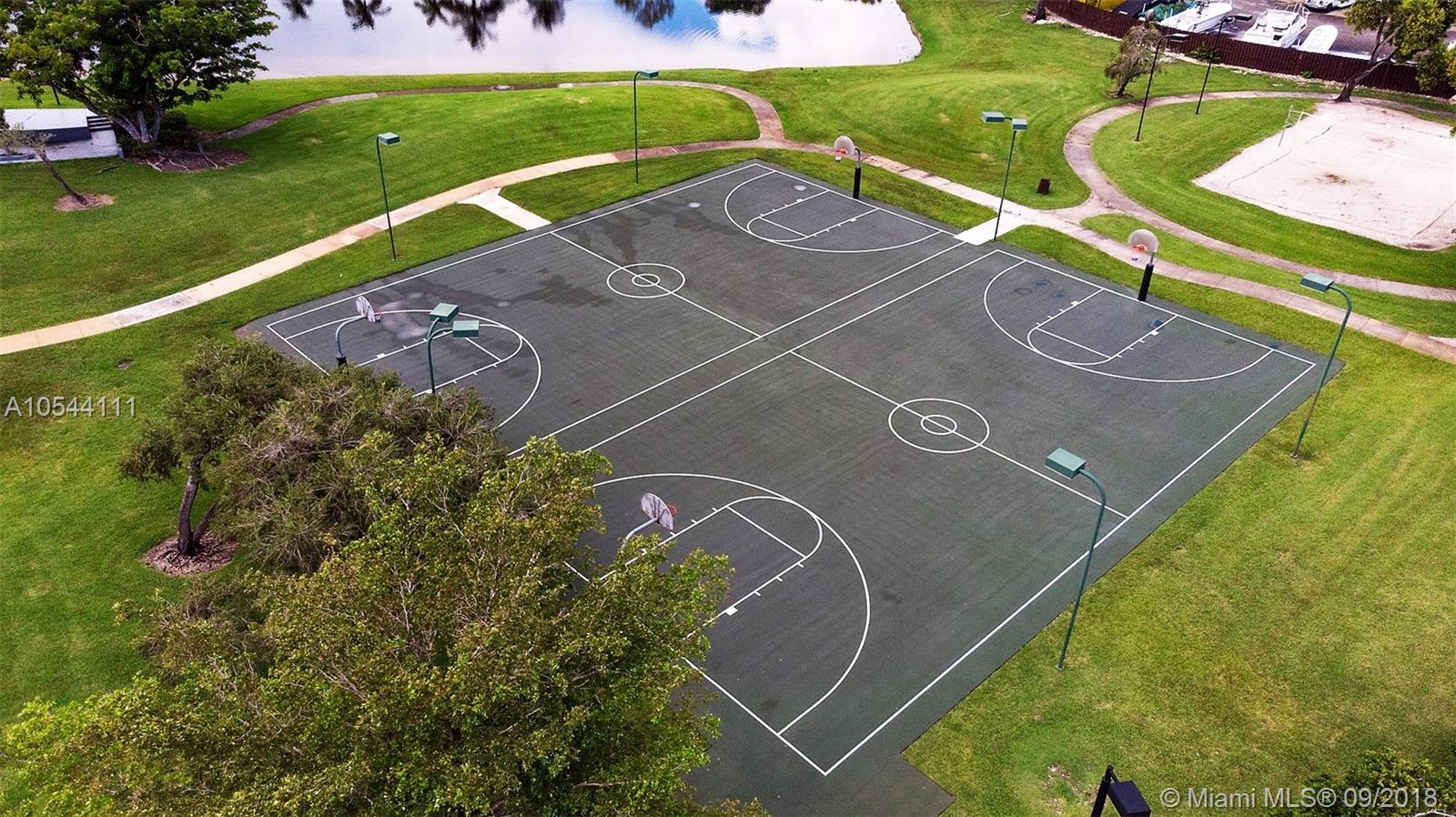 LKS OF MEADOW VILG HOMES - Residential