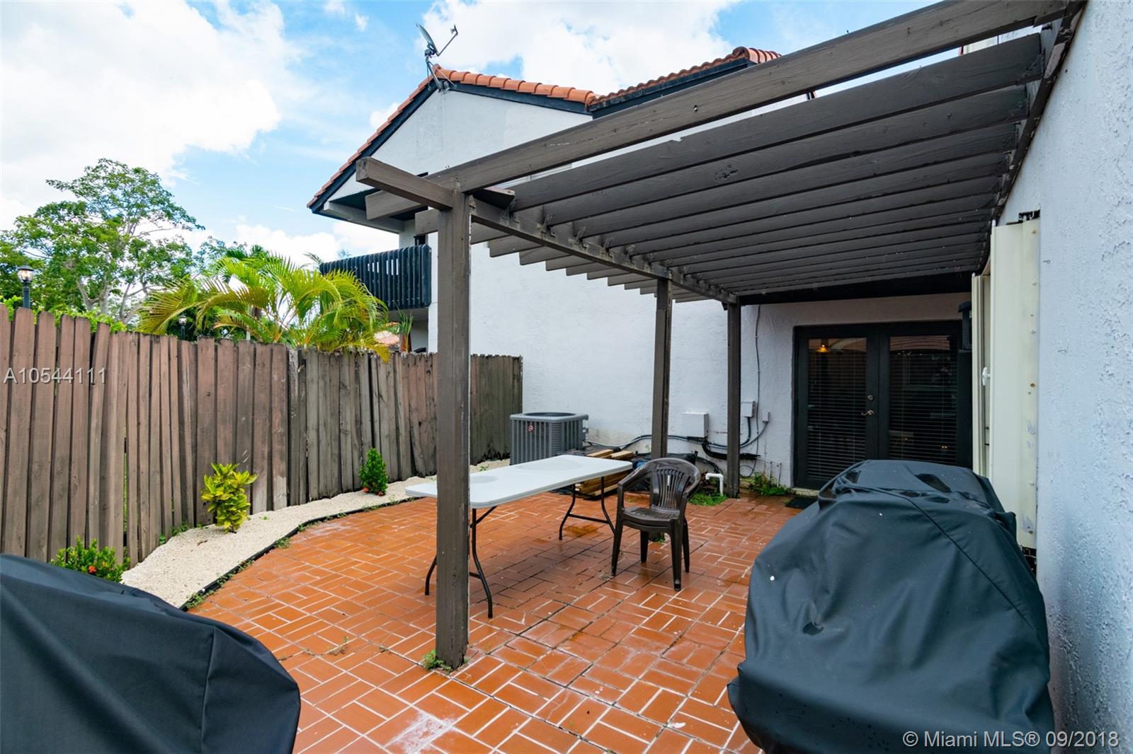 LKS OF MEADOW VILG HOMES - Residential