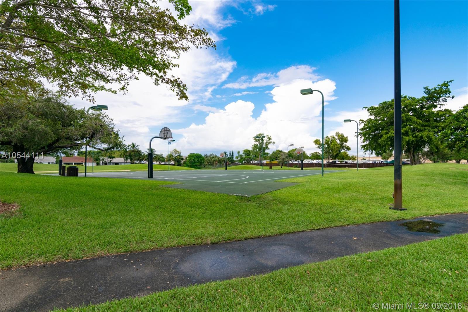 LKS OF MEADOW VILG HOMES - Residential