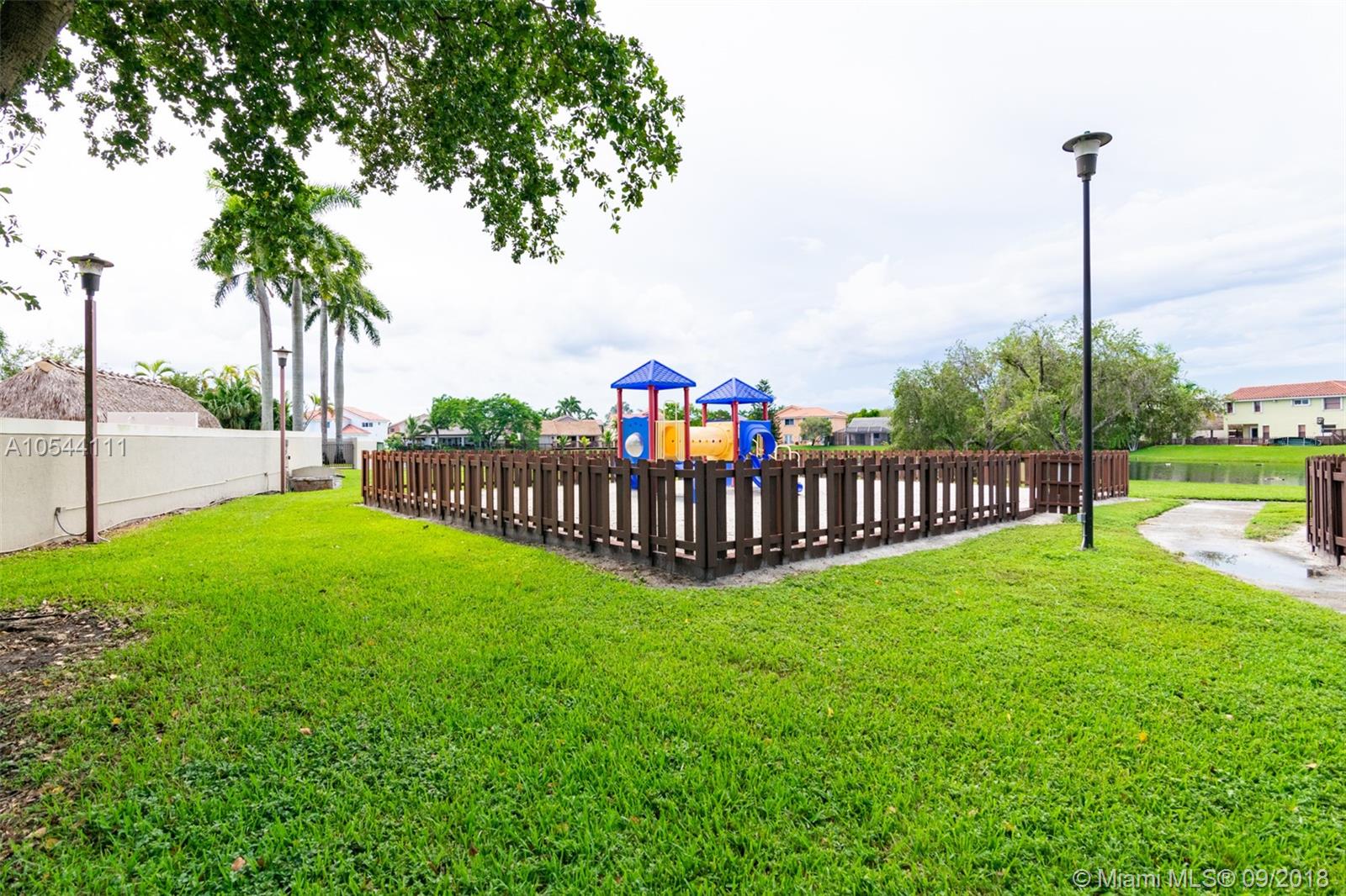 LKS OF MEADOW VILG HOMES - Residential